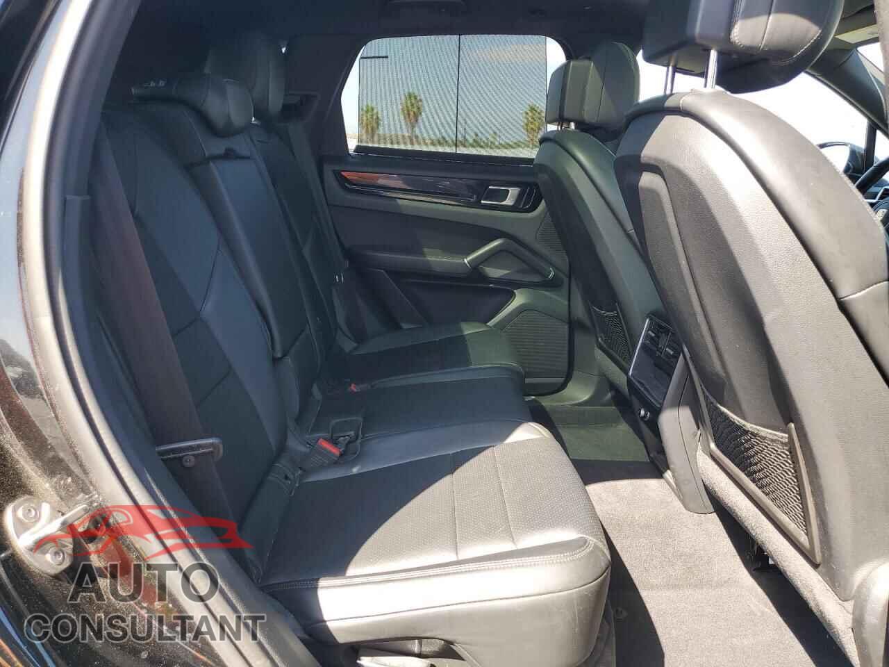 PORSCHE CAYENNE 2019 - WP1AA2AY3KDA01851