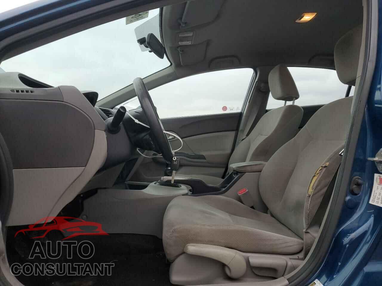 HONDA CIVIC 2012 - 2HGFB2E40CH013635