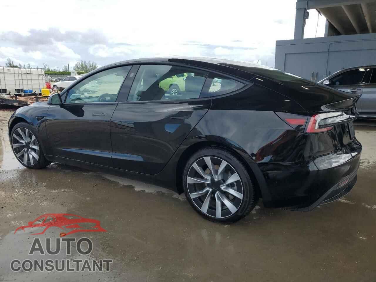 TESLA MODEL 3 2025 - 5YJ3E1EB5SF890028