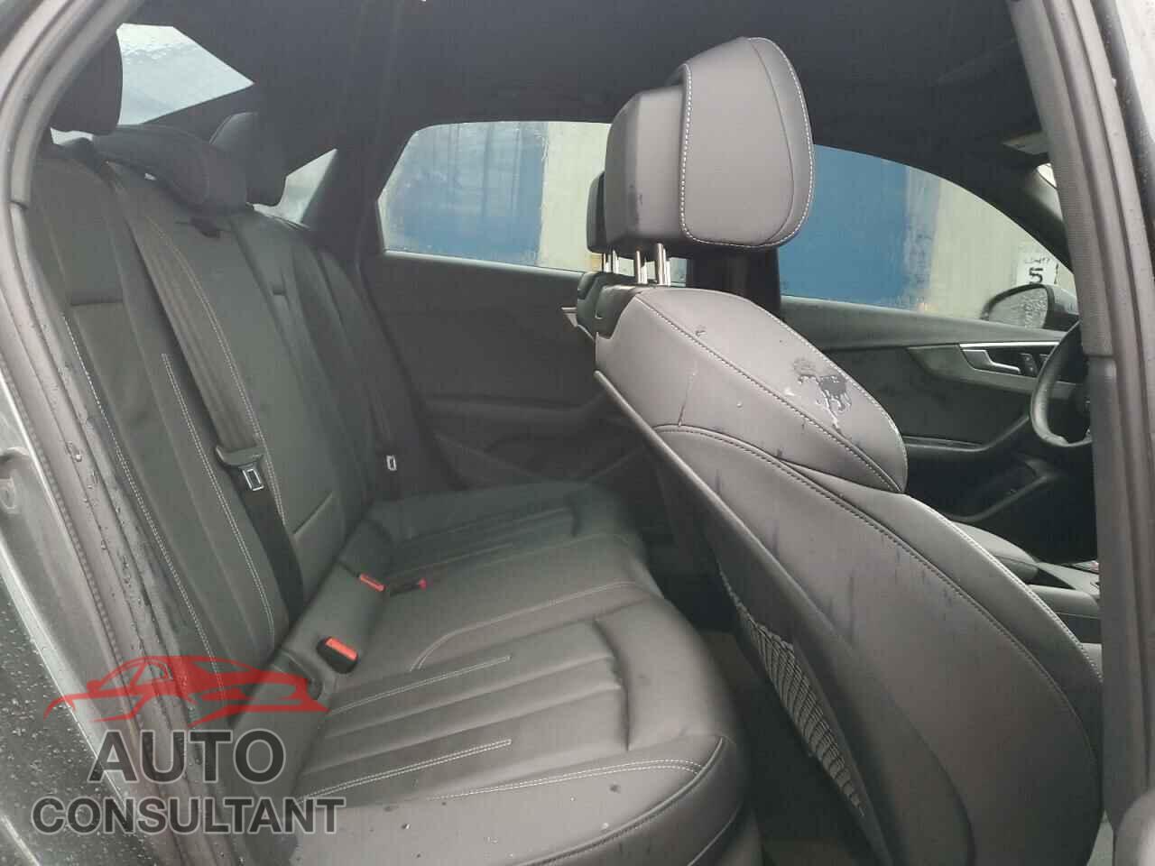 AUDI A4 2021 - WAUDAAF40MN002805