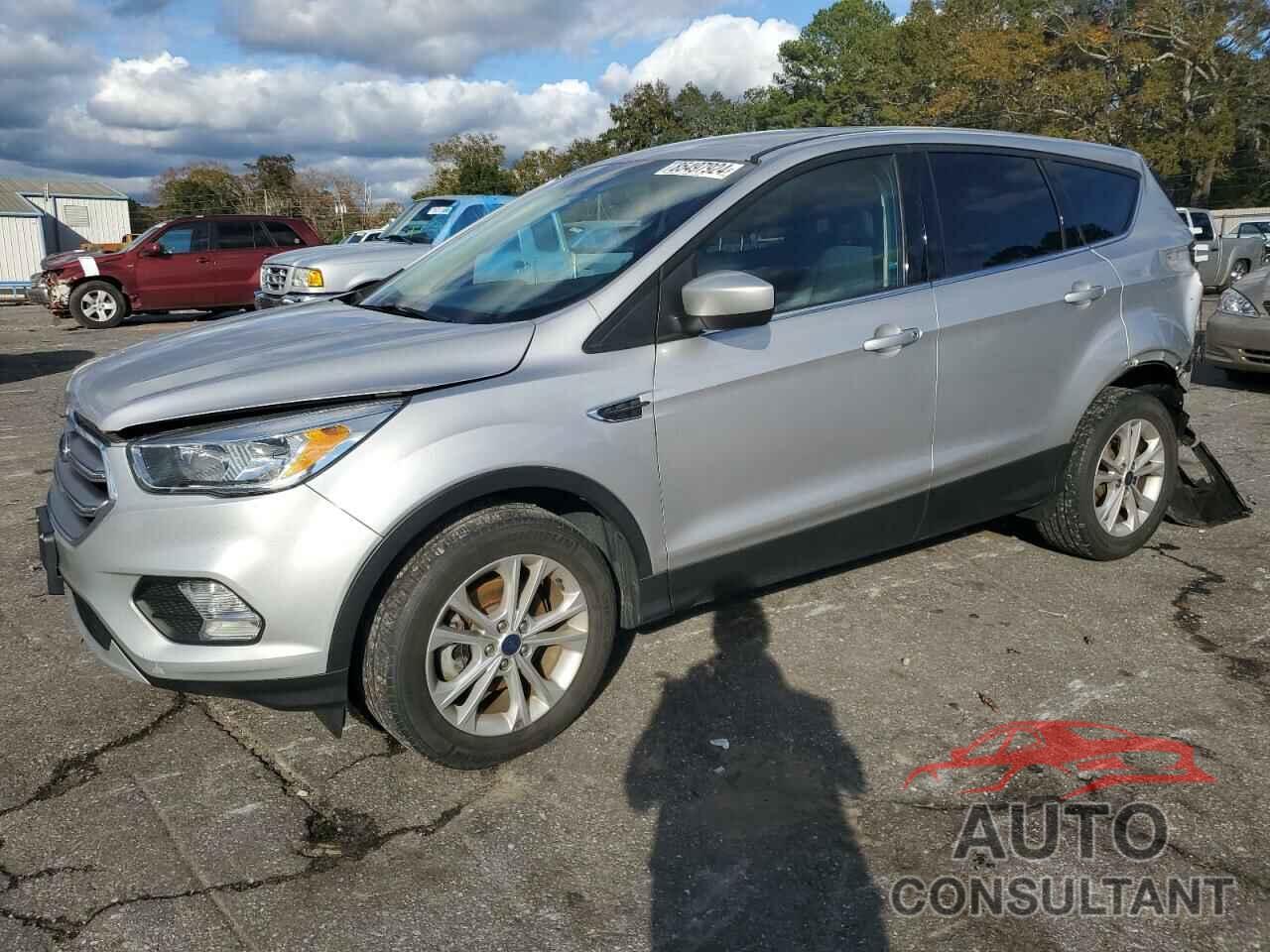FORD ESCAPE 2017 - 1FMCU0GDXHUA74911