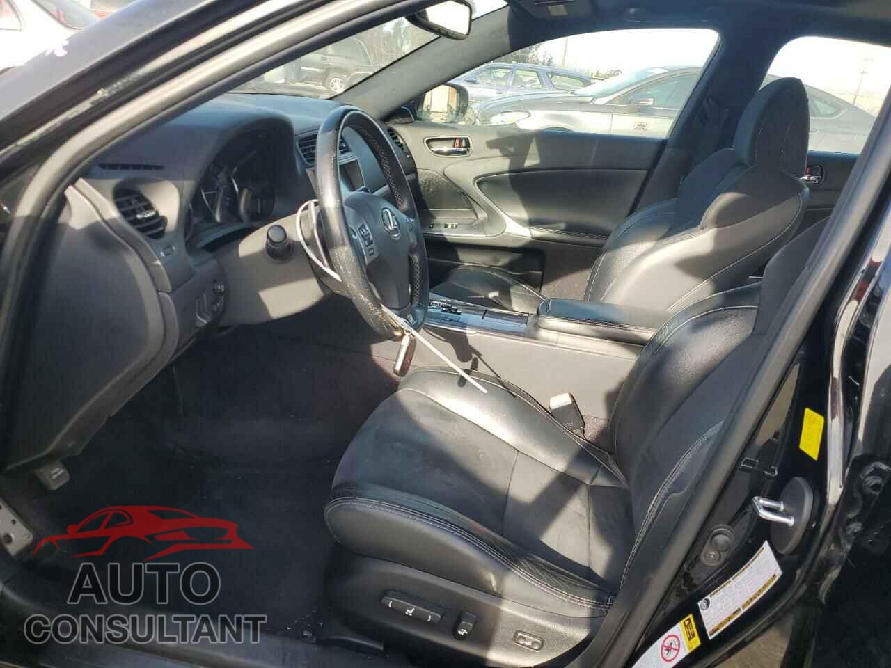 LEXUS IS 2011 - JTHBF5C26B5142021