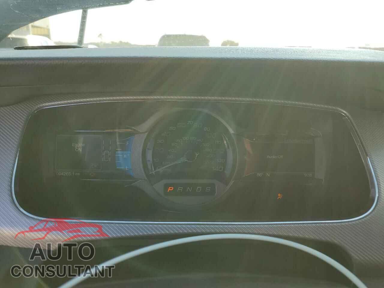 FORD TAURUS 2018 - 1FAHP2KT1JG119515
