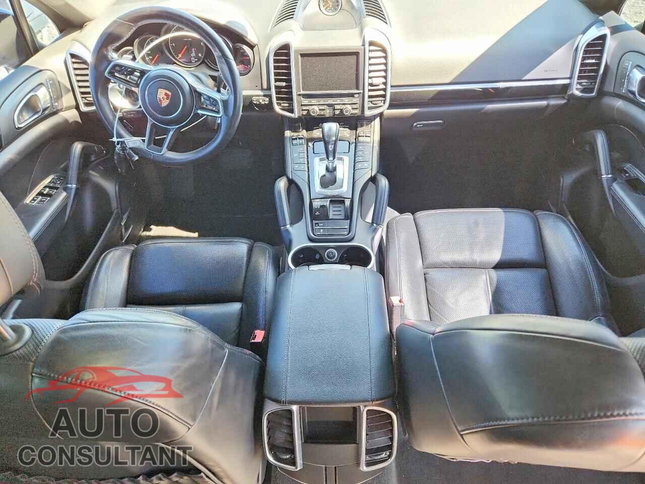 PORSCHE CAYENNE 2016 - WP1AF2A25GKA41476