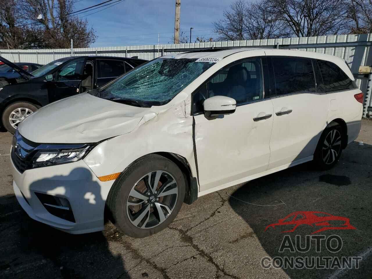 HONDA ODYSSEY 2018 - 5FNRL6H98JB098816