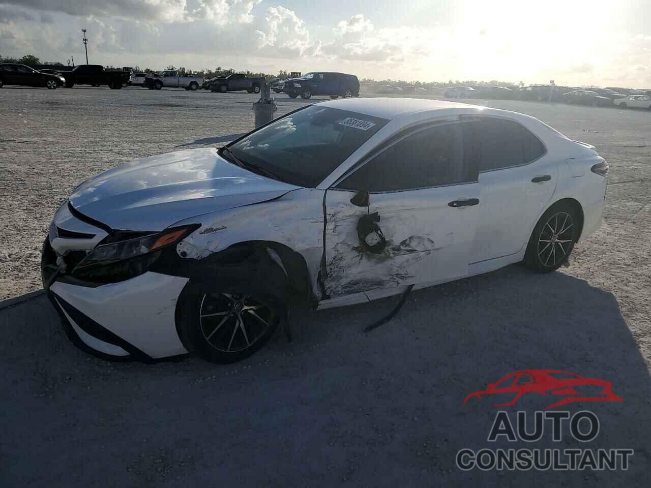 TOYOTA CAMRY 2021 - 4T1G11AK6MU606107