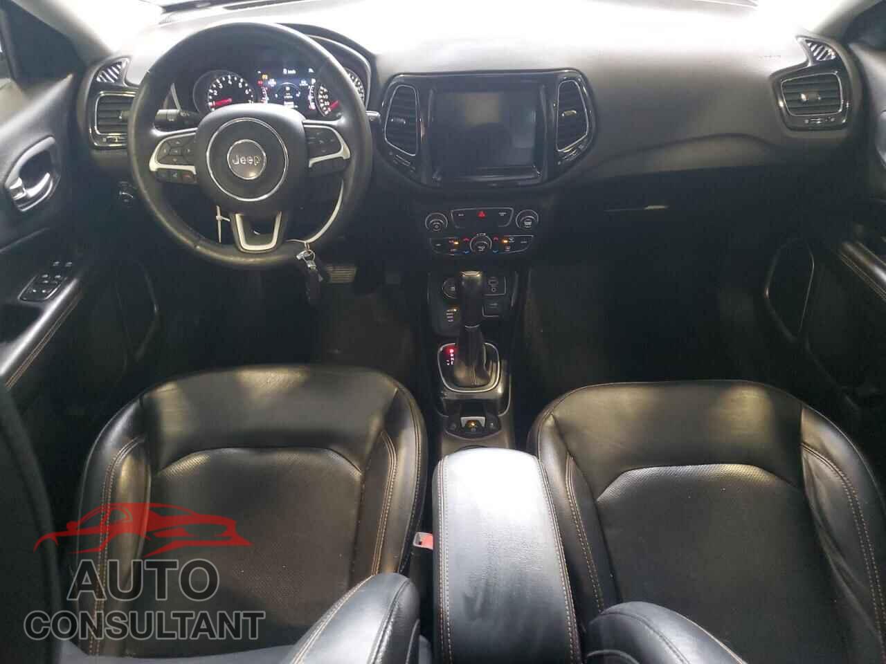 JEEP COMPASS 2018 - 3C4NJDCB2JT361905