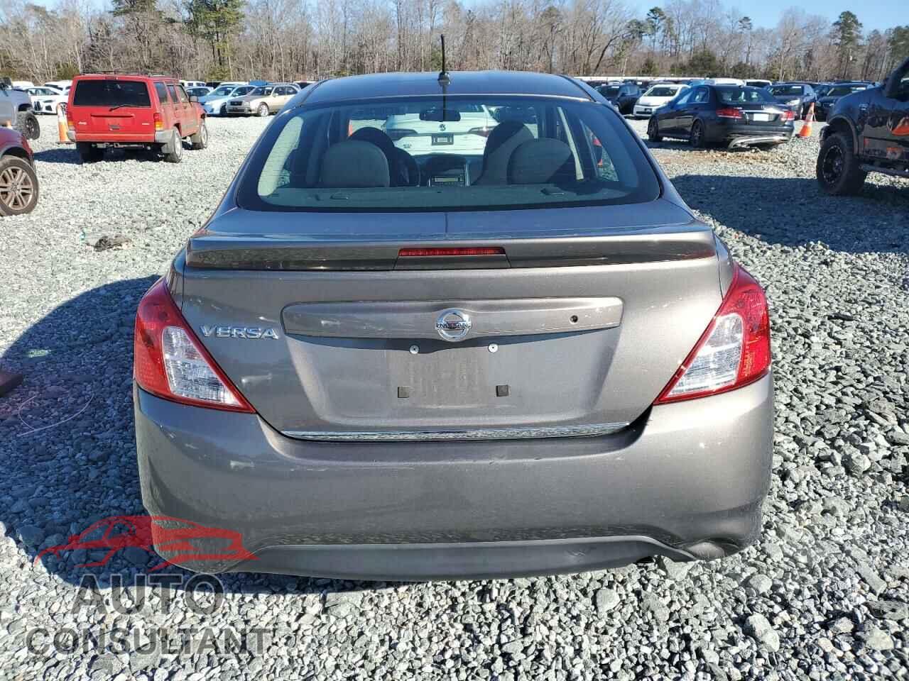NISSAN VERSA 2017 - 3N1CN7AP3HL862245