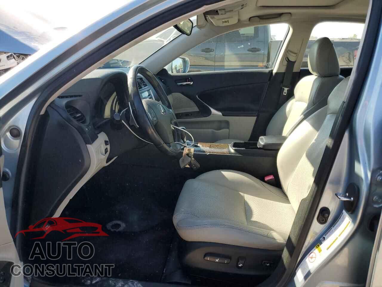 LEXUS IS 2009 - JTHCK262195033261