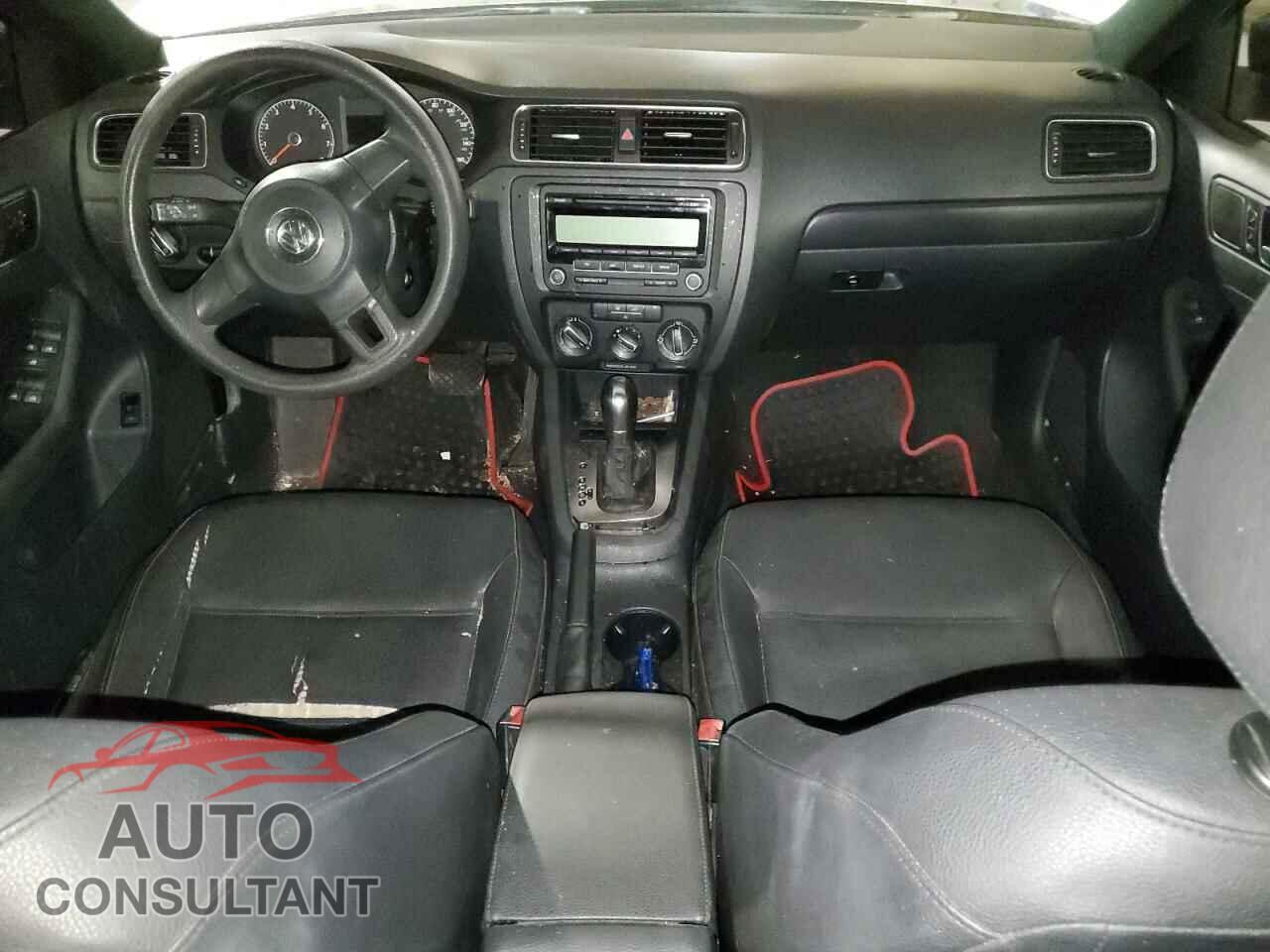 VOLKSWAGEN JETTA 2011 - 3VWDX7AJ2BM322035