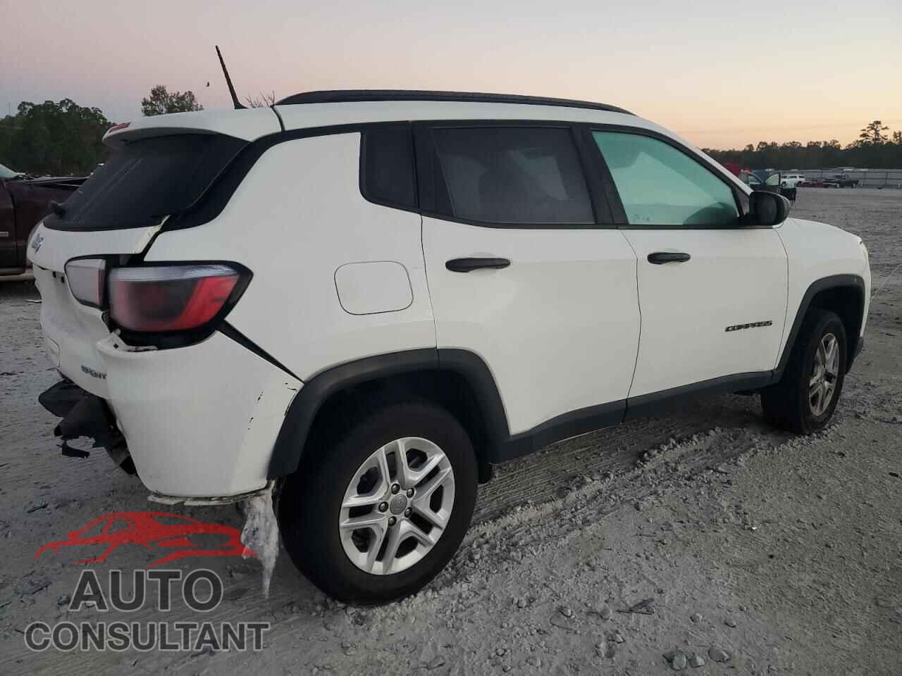 JEEP COMPASS 2018 - 3C4NJDAB9JT201314