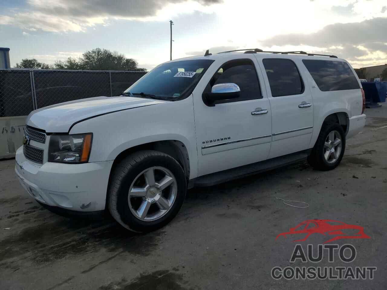 CHEVROLET SUBURBAN 2013 - 1GNSKKE76DR177715