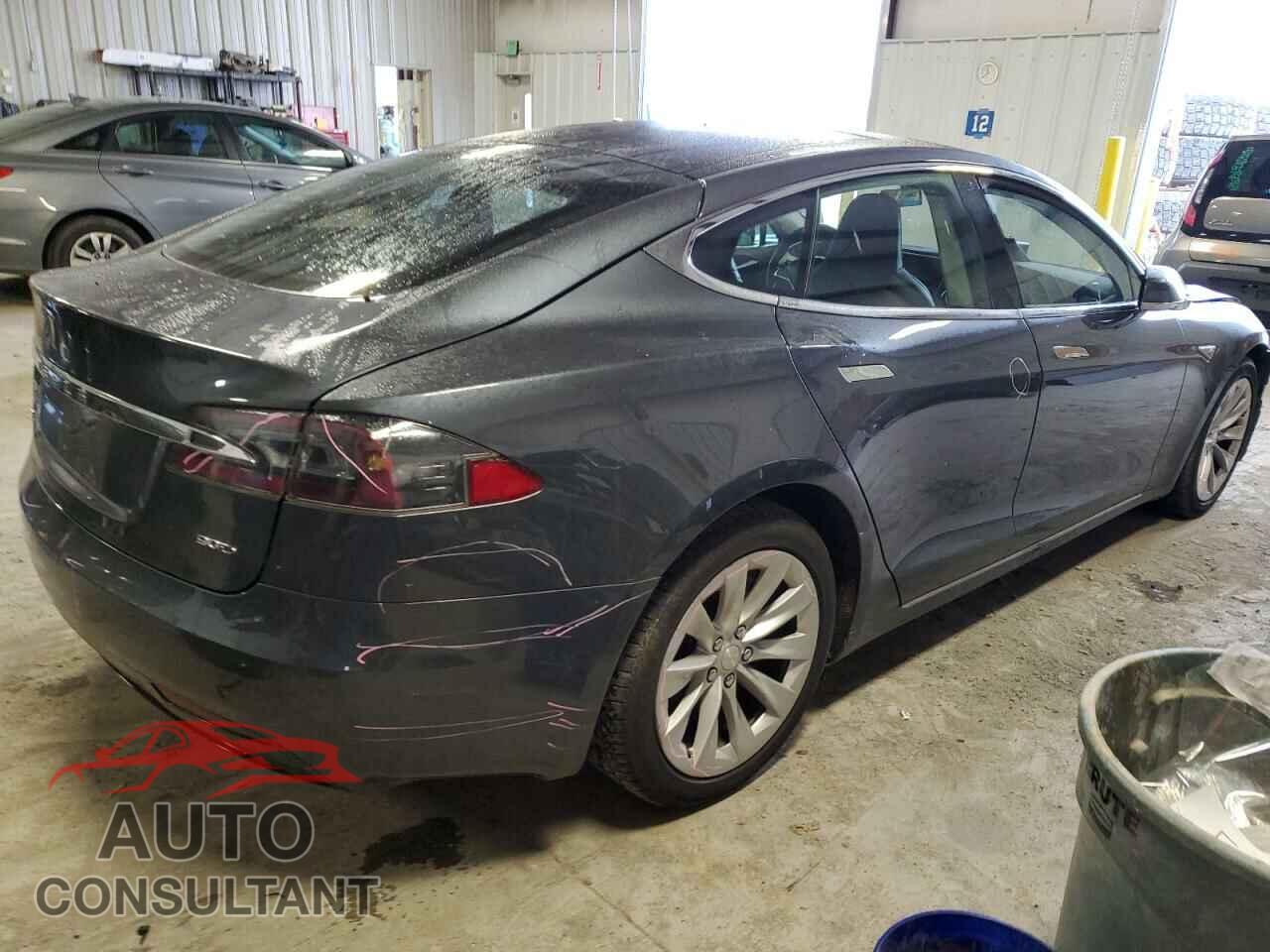 TESLA MODEL S 2016 - 5YJSA1E2XGF160422