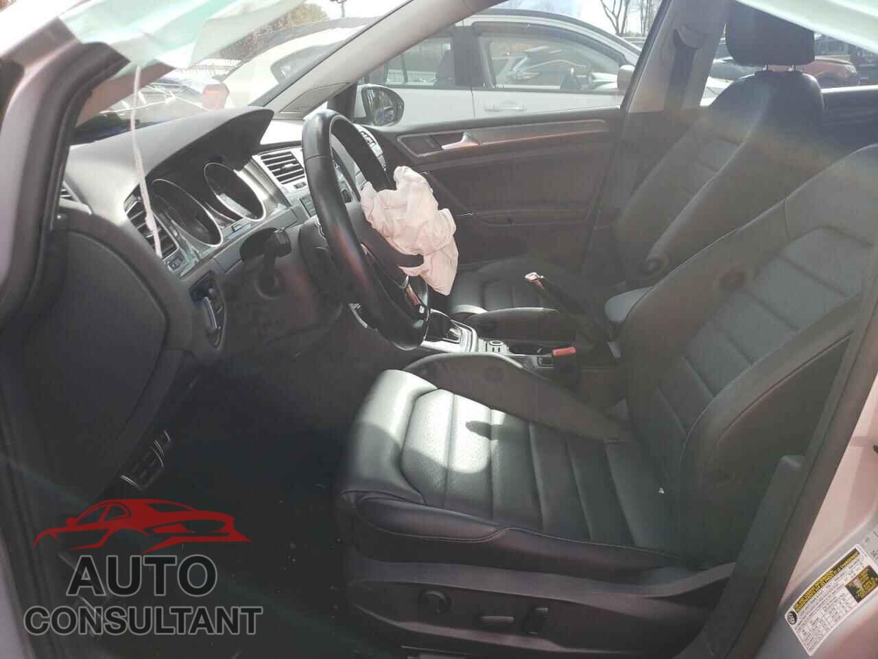VOLKSWAGEN GOLF 2017 - 3VWH17AUXHM506841