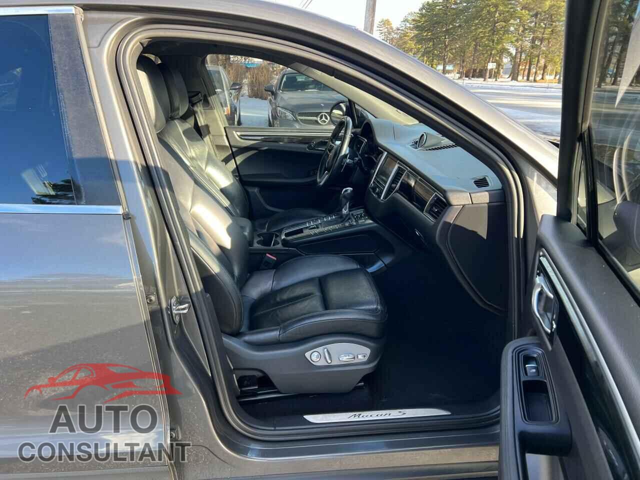 PORSCHE MACAN 2015 - WP1AB2A59FLB50280
