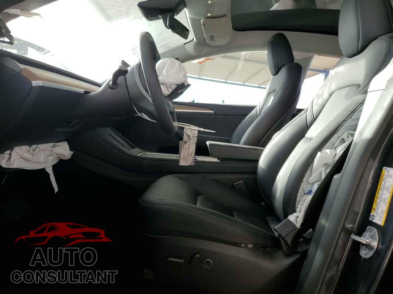 TESLA MODEL Y 2024 - 7SAYGDEE0RA301201