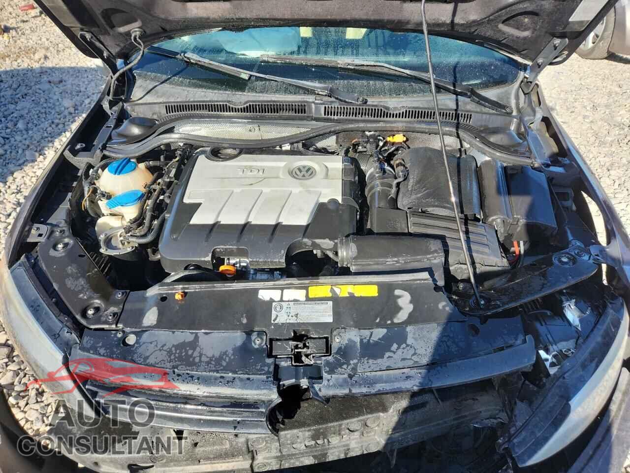 VOLKSWAGEN JETTA 2012 - 3VWLL7AJ5CM083377