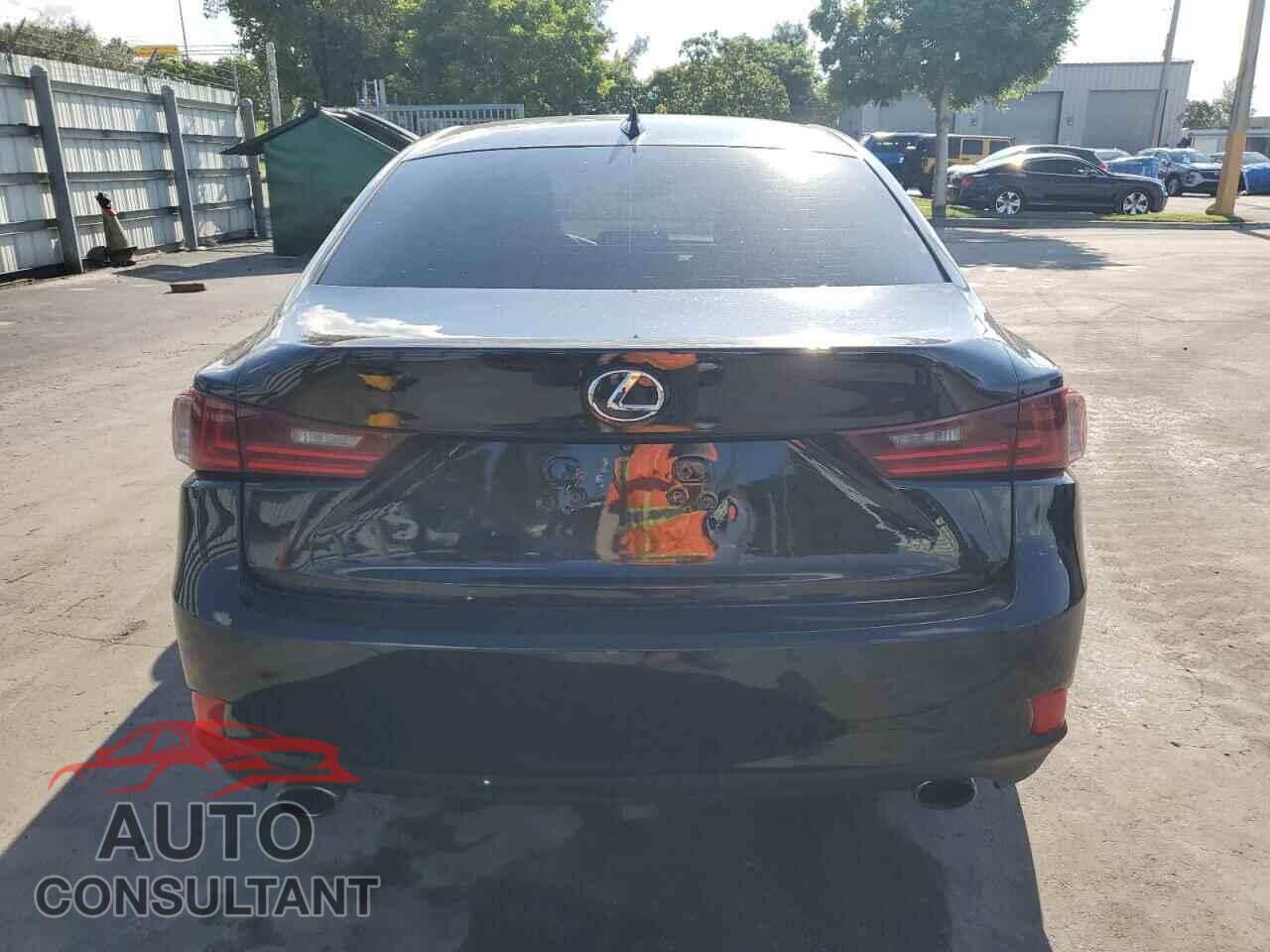 LEXUS IS 2014 - JTHBF1D2XE5018474