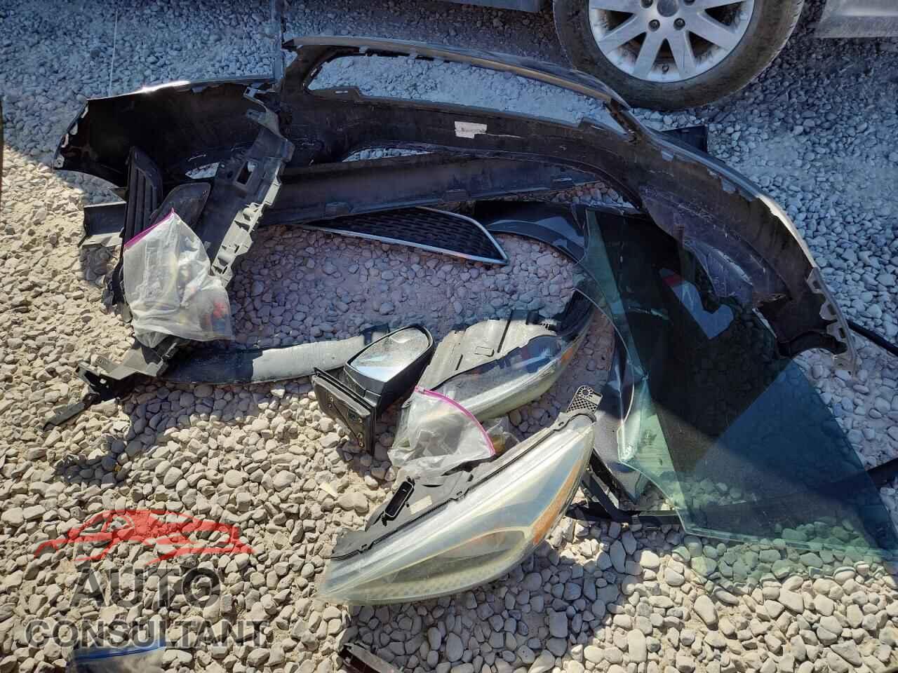 FORD FOCUS 2015 - 1FADP3F21FL221966