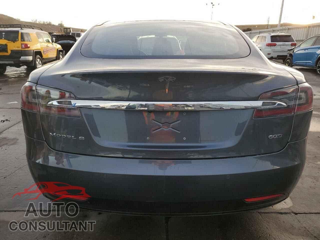 TESLA MODEL S 2017 - 5YJSA1E25HF181874
