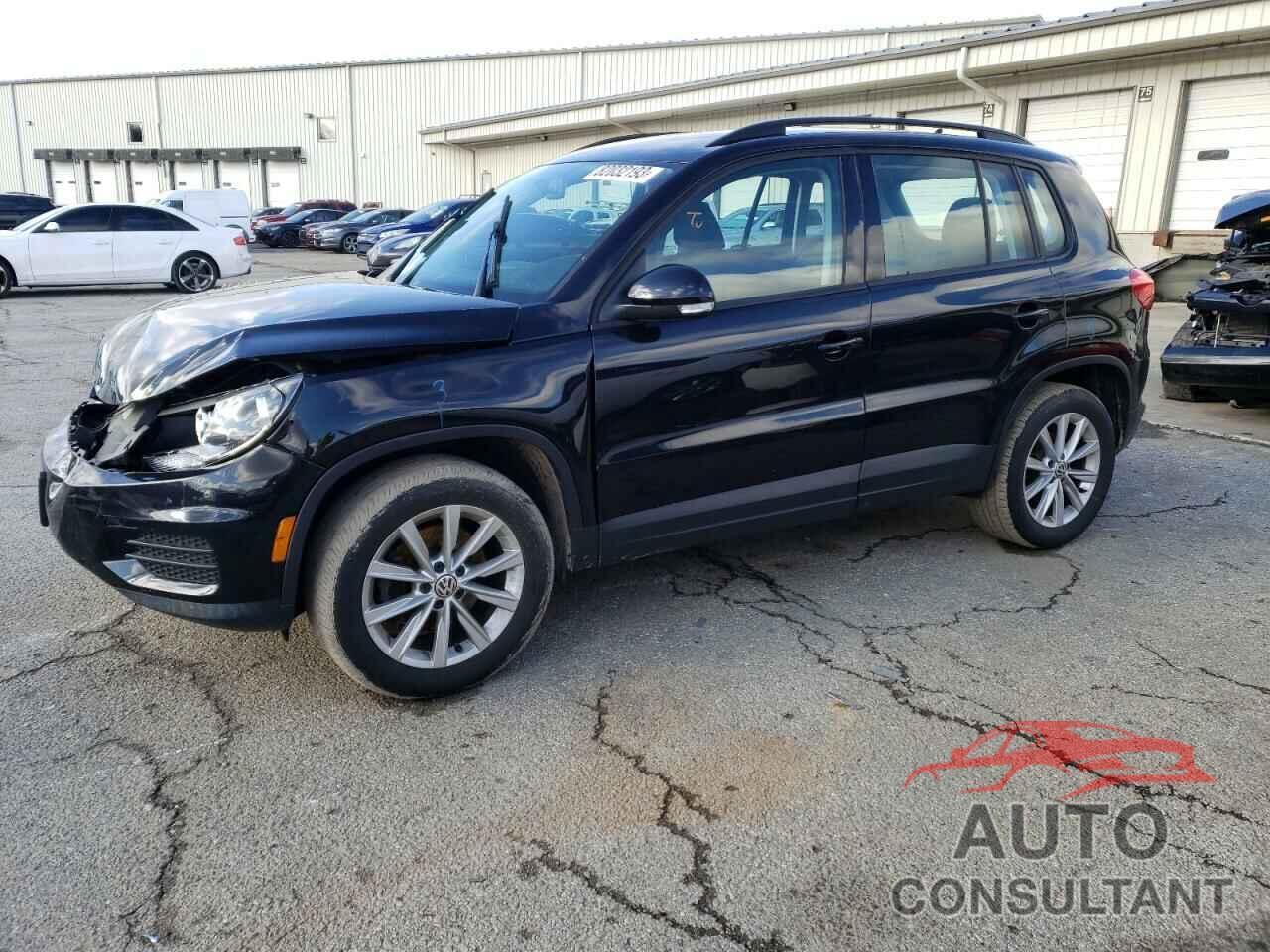 VOLKSWAGEN TIGUAN 2017 - WVGBV7AX1HK043210