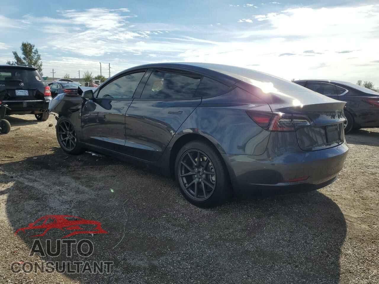 TESLA MODEL 3 2023 - 5YJ3E1EA3PF385989