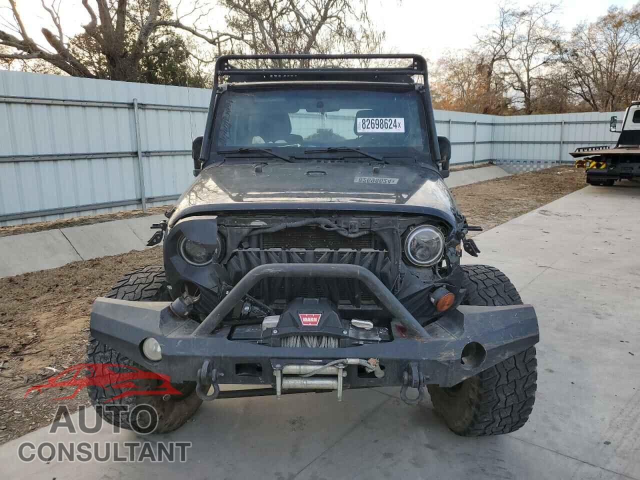 JEEP WRANGLER 2011 - 1J4AA2D13BL638075