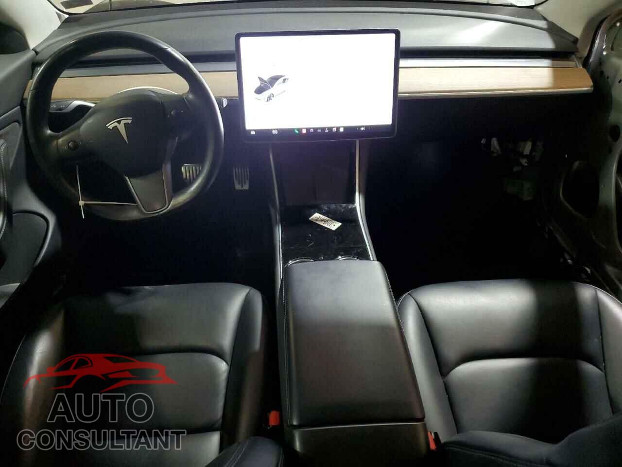 TESLA MODEL 3 2018 - 5YJ3E1EB5JF054475