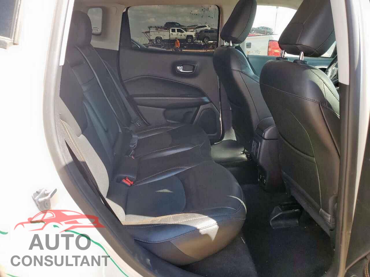 JEEP COMPASS 2019 - 3C4NJDCB9KT650037