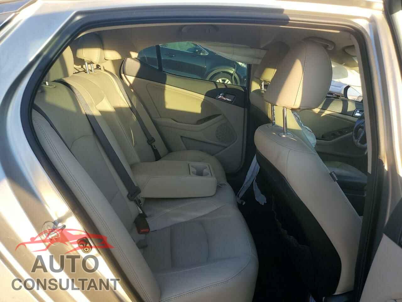 KIA OPTIMA 2012 - 5XXGN4A78CG054085