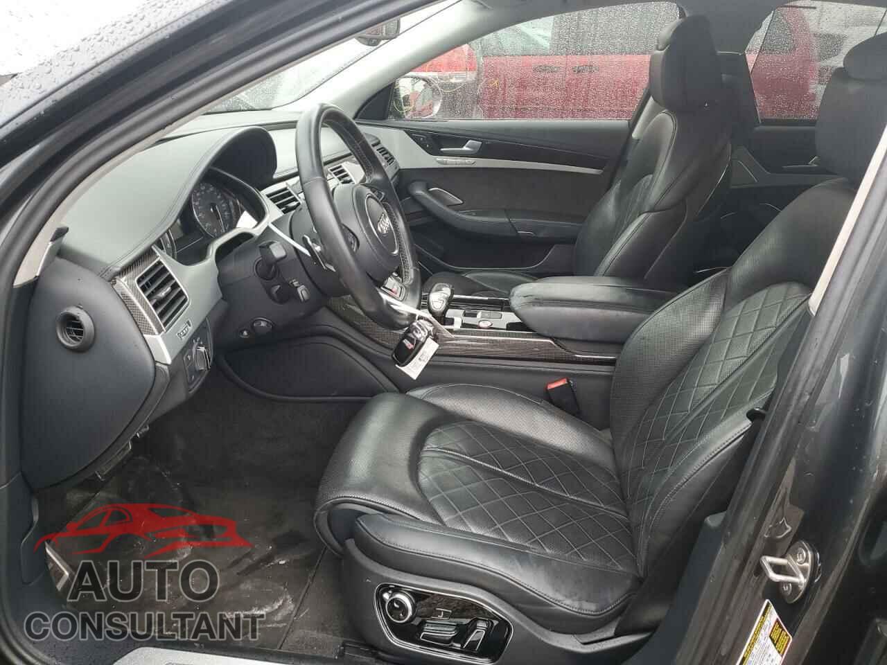 AUDI S8 2013 - WAUD2AFD4DN020172