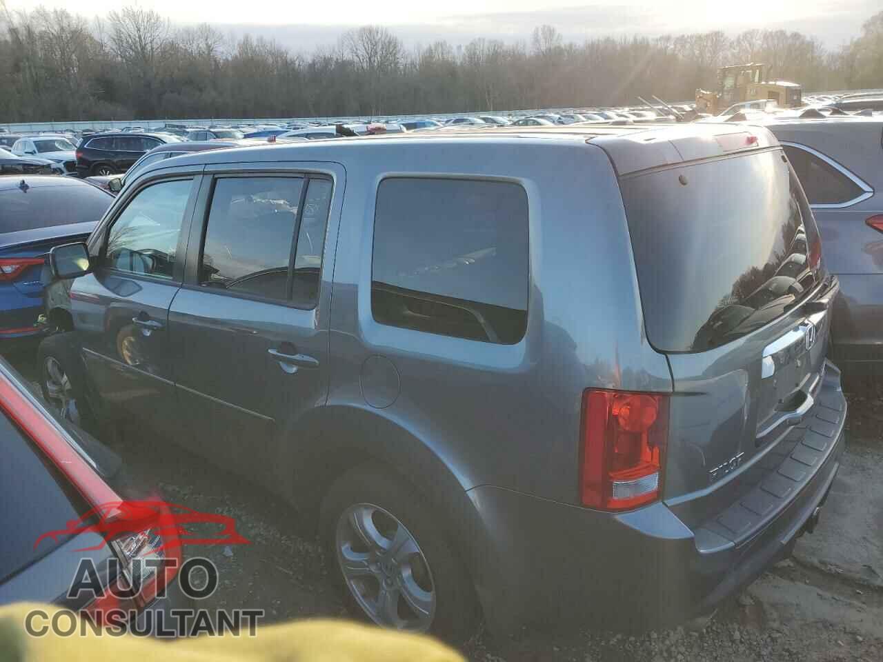 HONDA PILOT 2013 - 5FNYF4H65DB076189