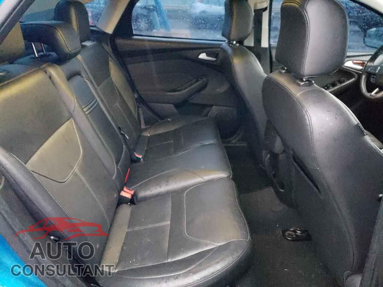 FORD FOCUS 2016 - 1FADP3F22GL357511