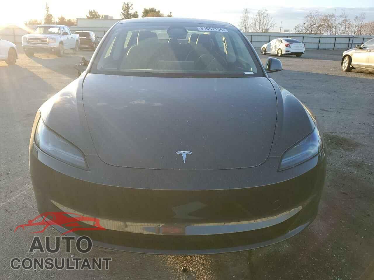 TESLA MODEL 3 2024 - 5YJ3E1EA3RF772271