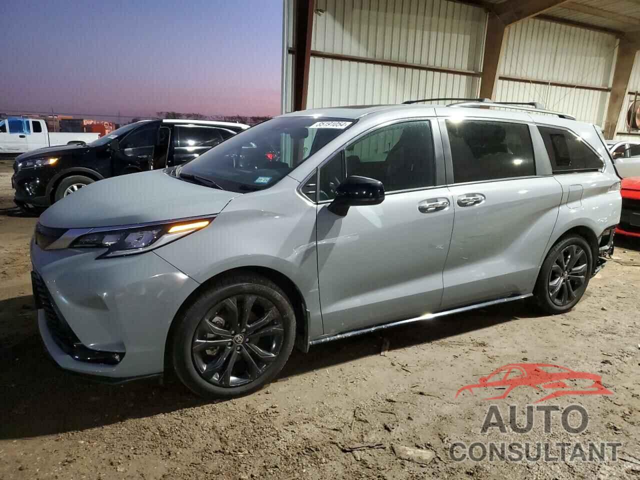 TOYOTA SIENNA 2023 - 5TDXRKEC1PS161340