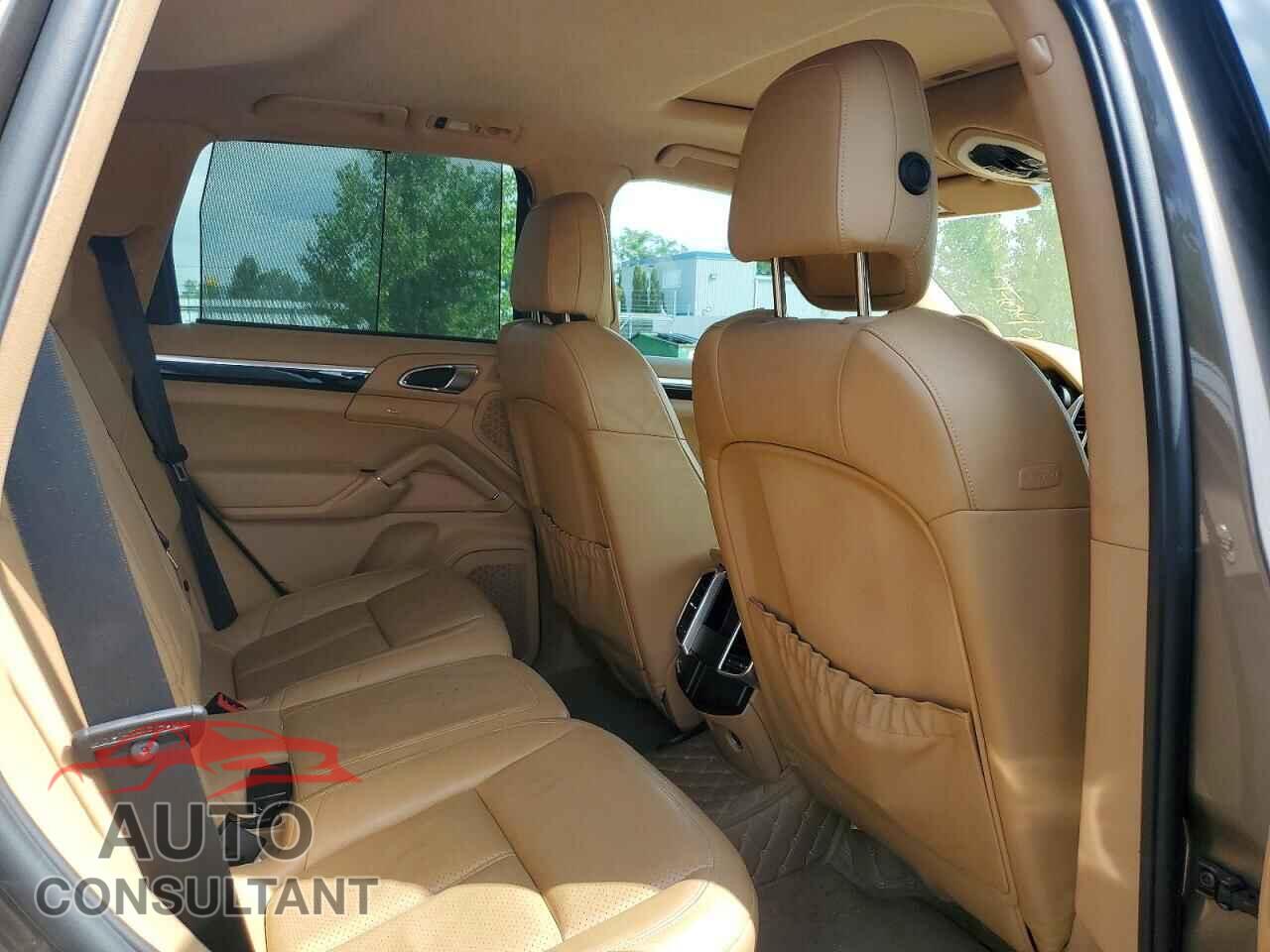 PORSCHE CAYENNE 2011 - WP1AB2A28BLA45231