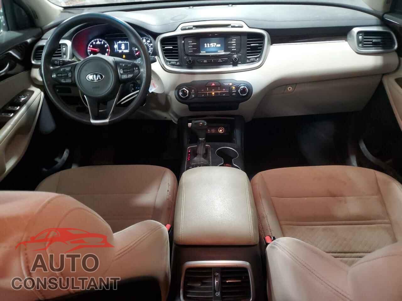 KIA SORENTO 2017 - 5XYPGDA53HG292843