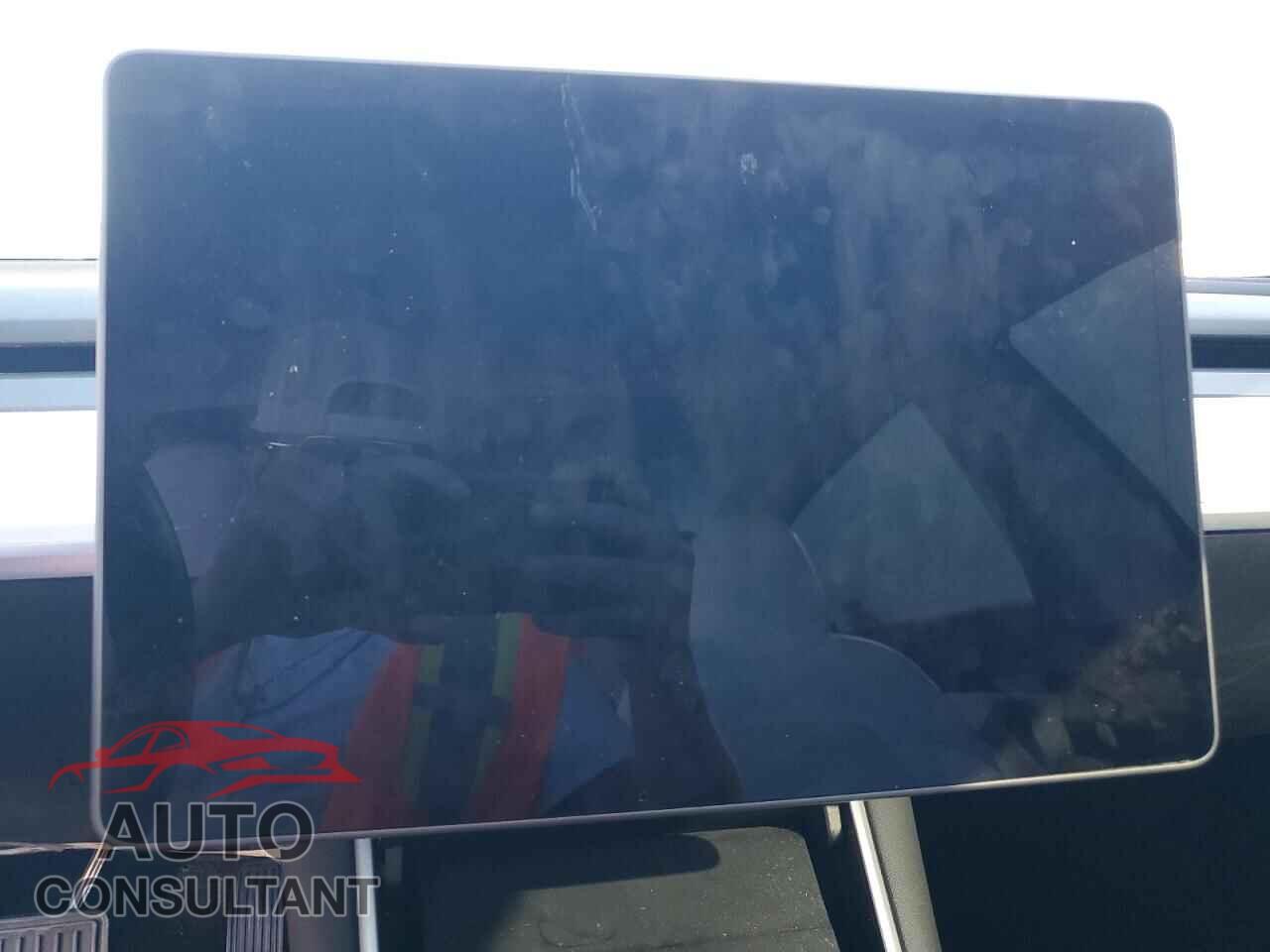 TESLA MODEL 3 2020 - 5YJ3E1EA4LF746138