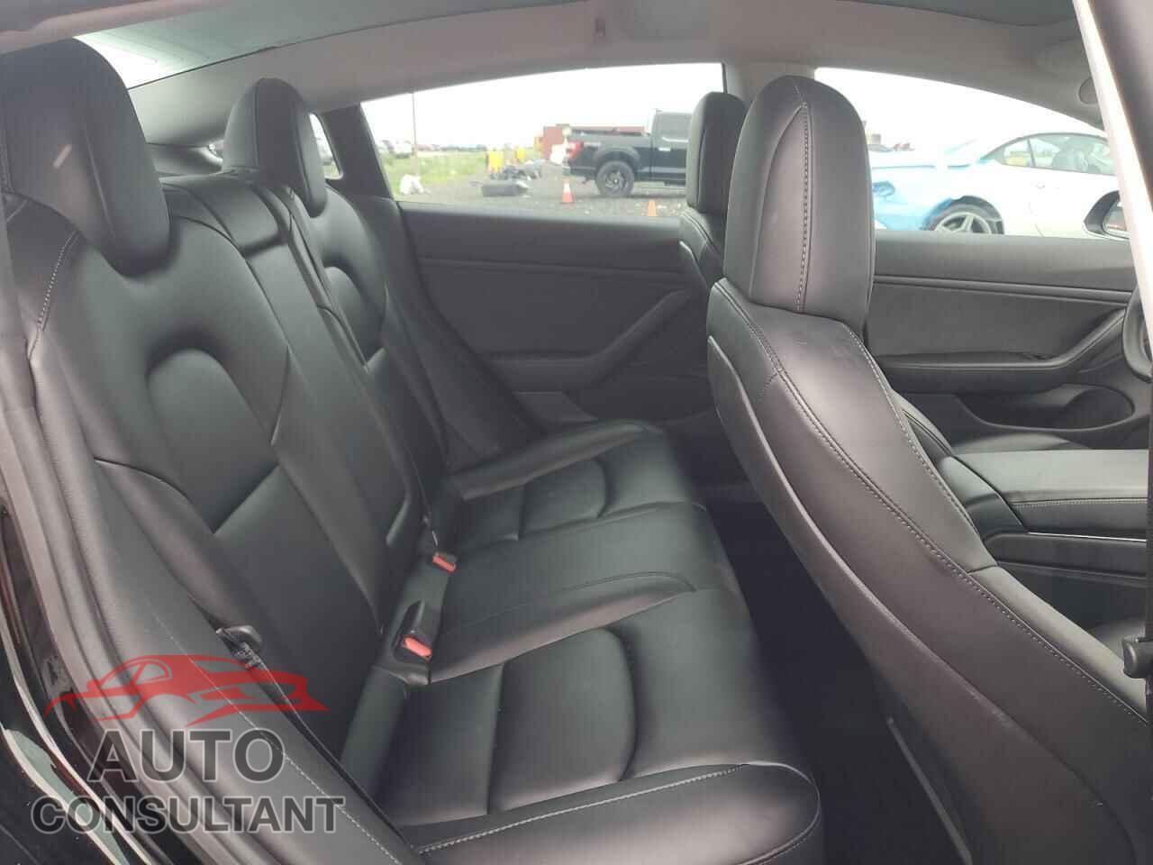TESLA MODEL 3 2019 - 5YJ3E1EA4KF329374