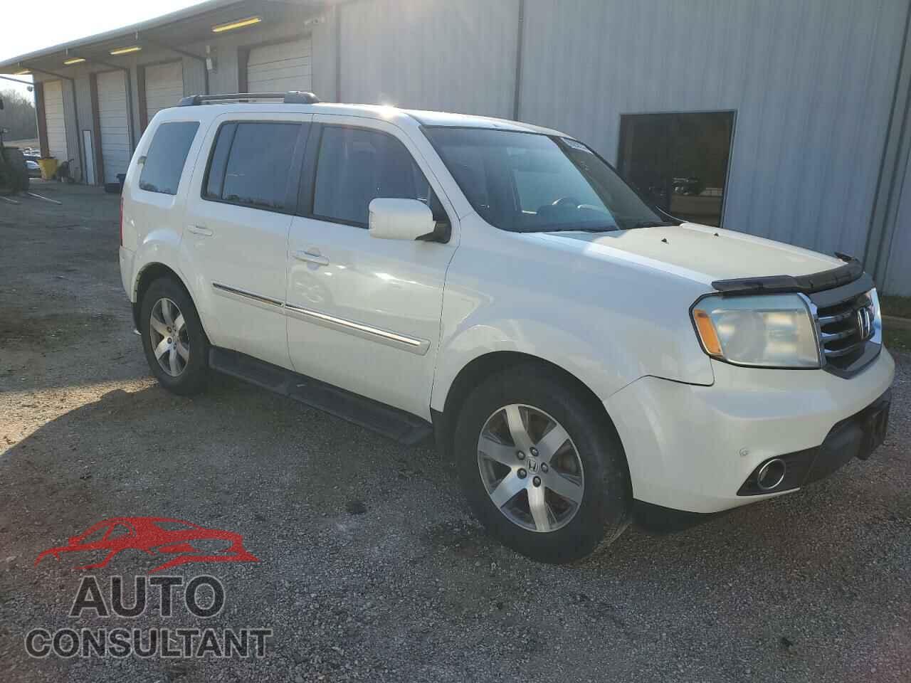 HONDA PILOT 2015 - 5FNYF3H98FB002076