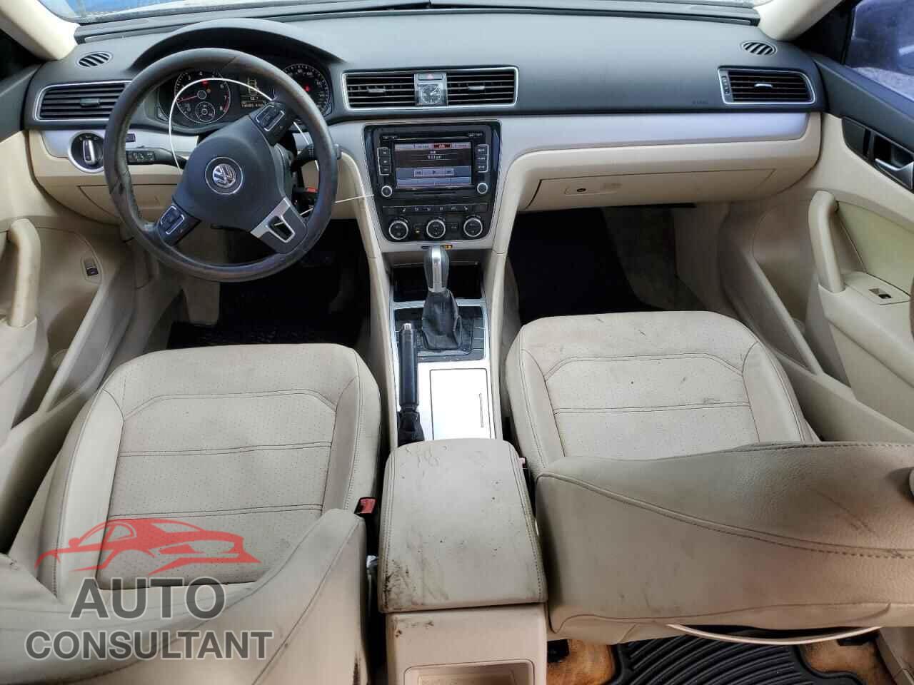 VOLKSWAGEN PASSAT 2012 - 1VWBP7A33CC048839