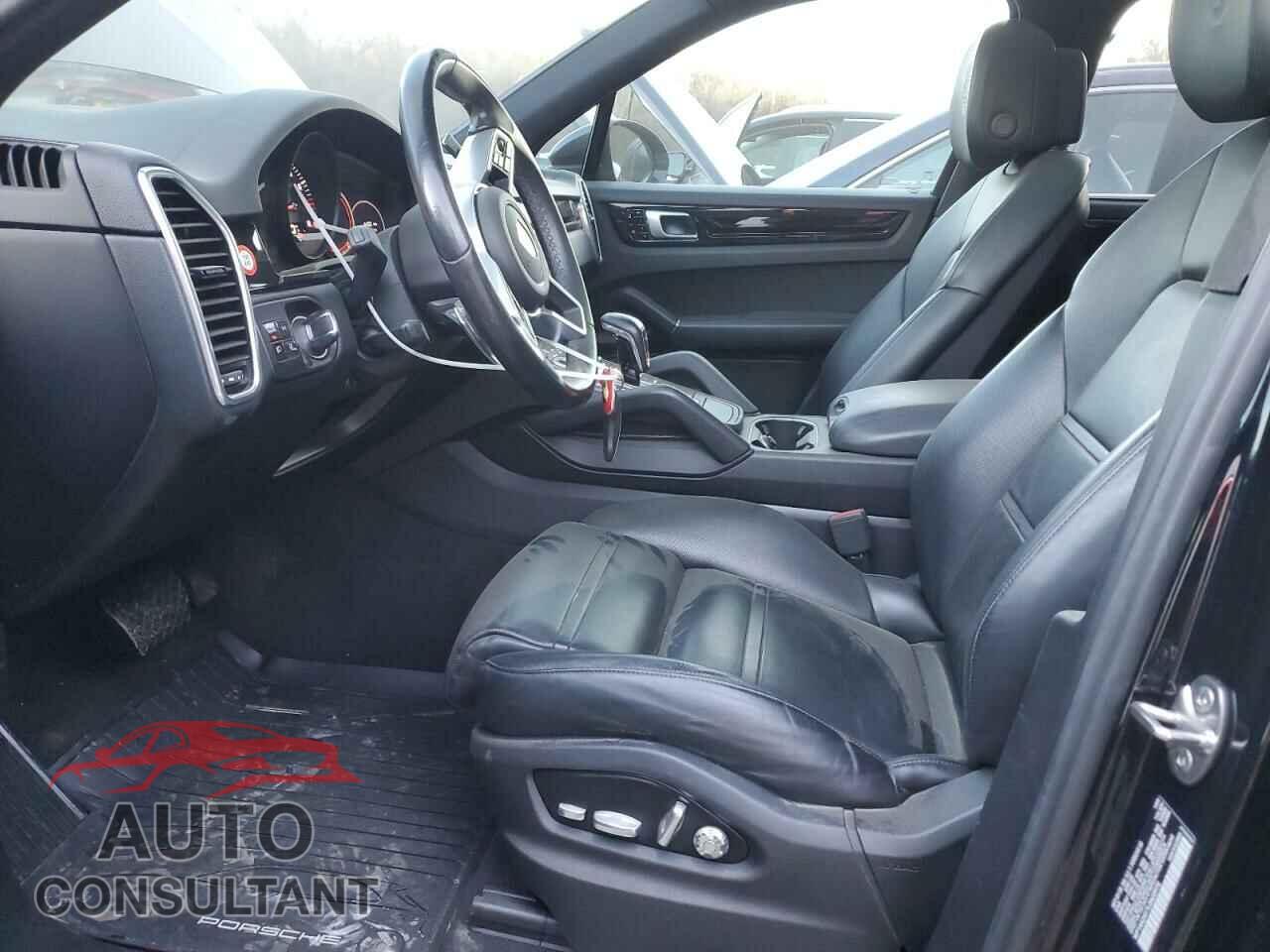 PORSCHE CAYENNE 2020 - WP1AA2AY7LDA03975