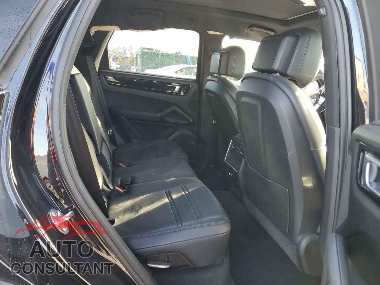 PORSCHE CAYENNE 2019 - WP1AA2AY3KDA14454