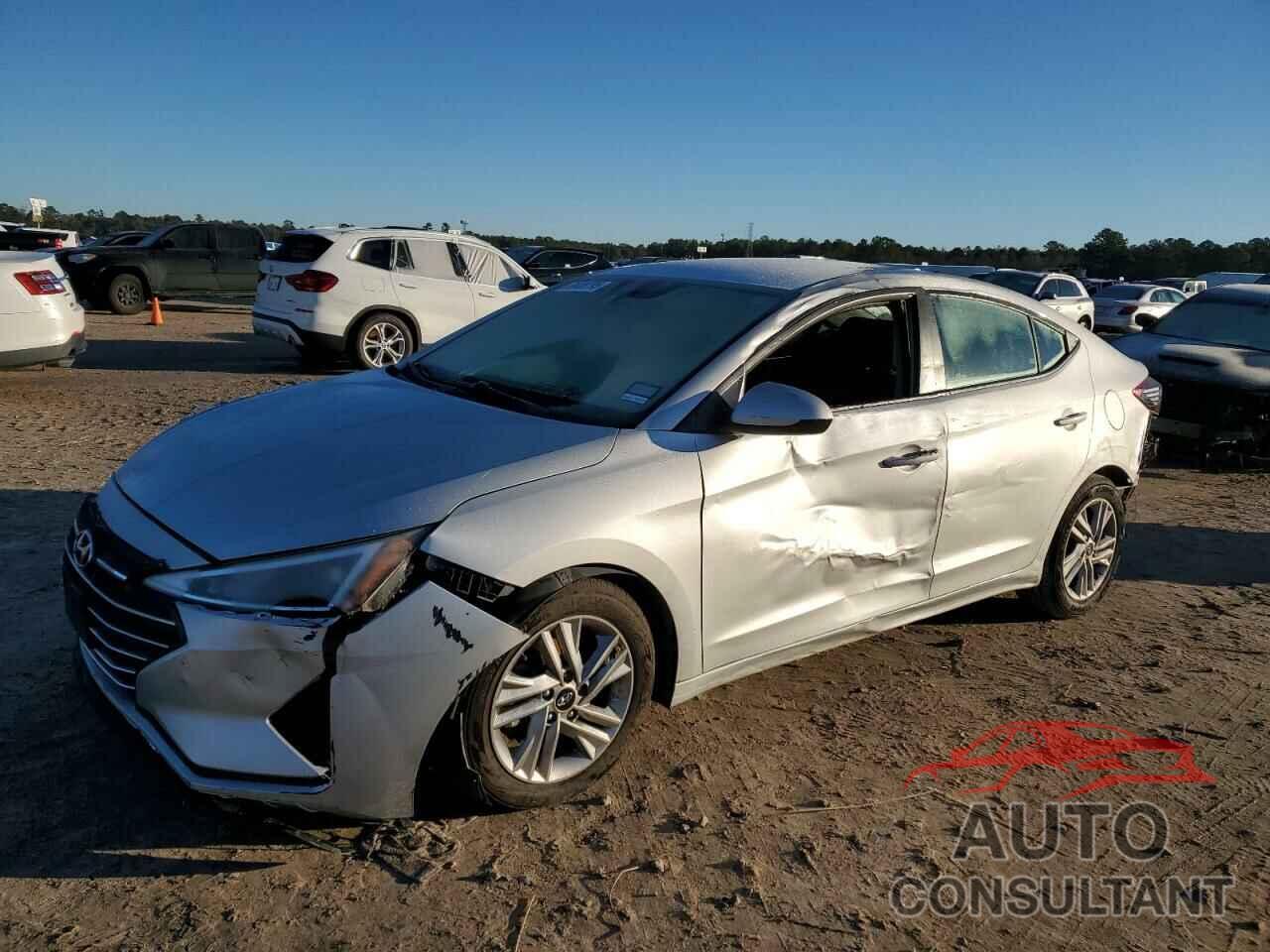 HYUNDAI ELANTRA 2020 - 5NPD84LF4LH537558