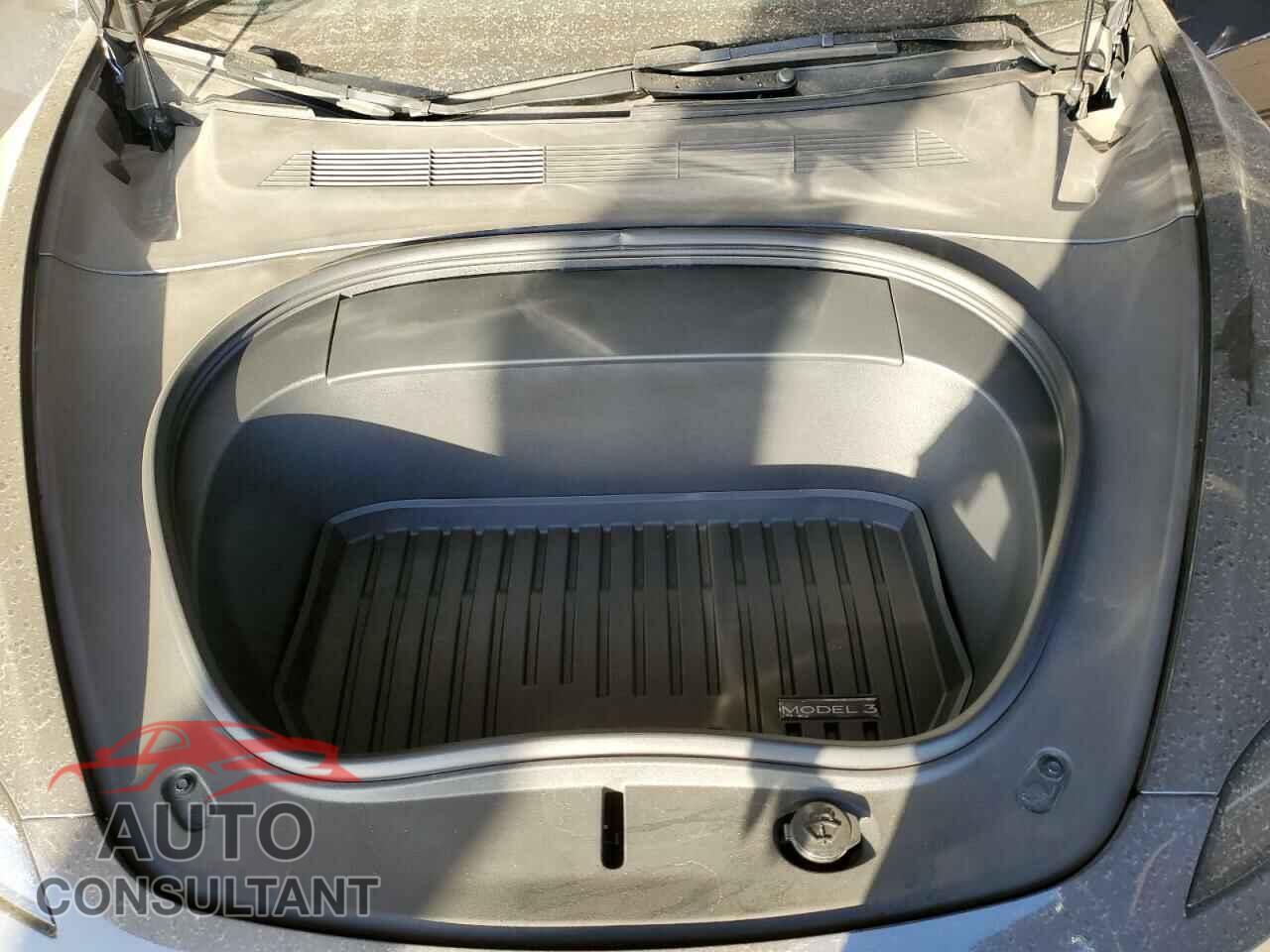 TESLA MODEL 3 2024 - 5YJ3E1EA5RF722004