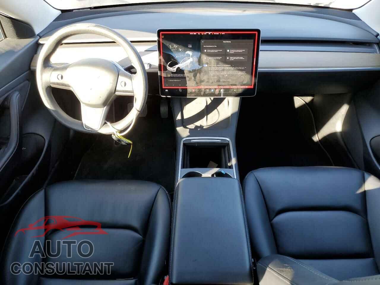 TESLA MODEL 3 2021 - 5YJ3E1EA7MF939658