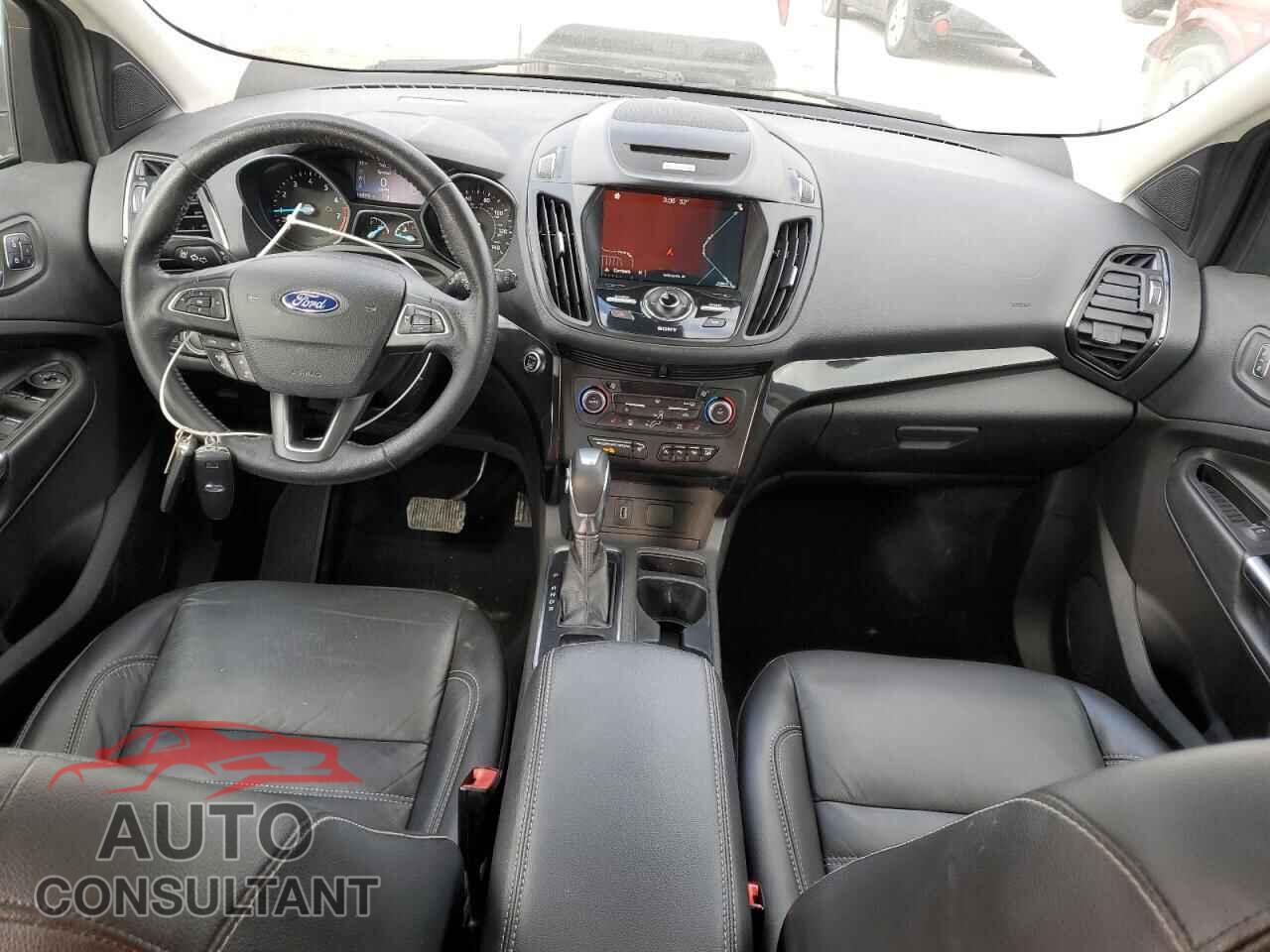 FORD ESCAPE 2018 - 1FMCU9J97JUA19962