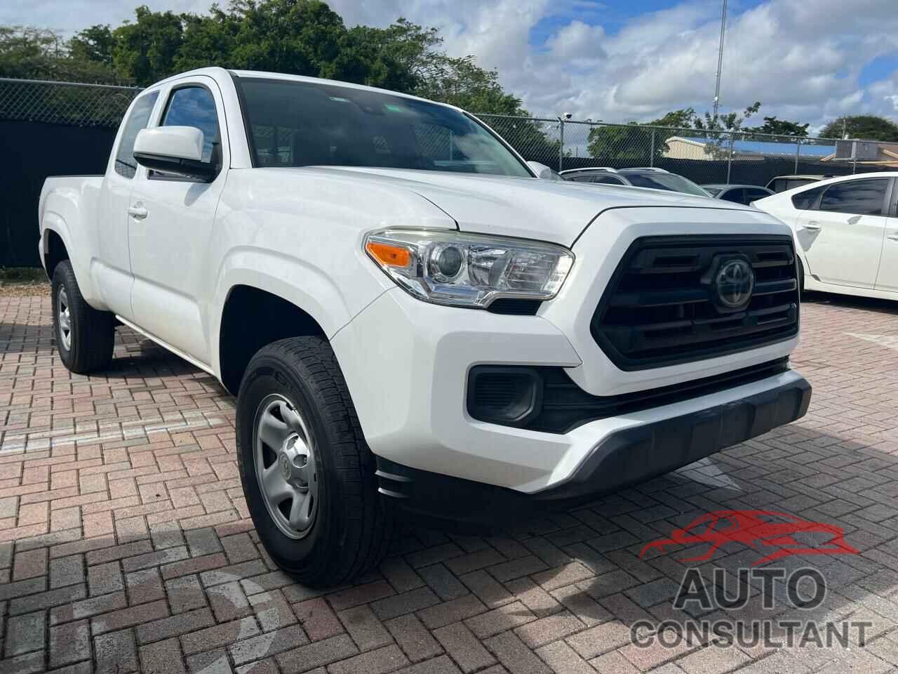 TOYOTA TACOMA 2018 - 5TFRX5GN3JX112222