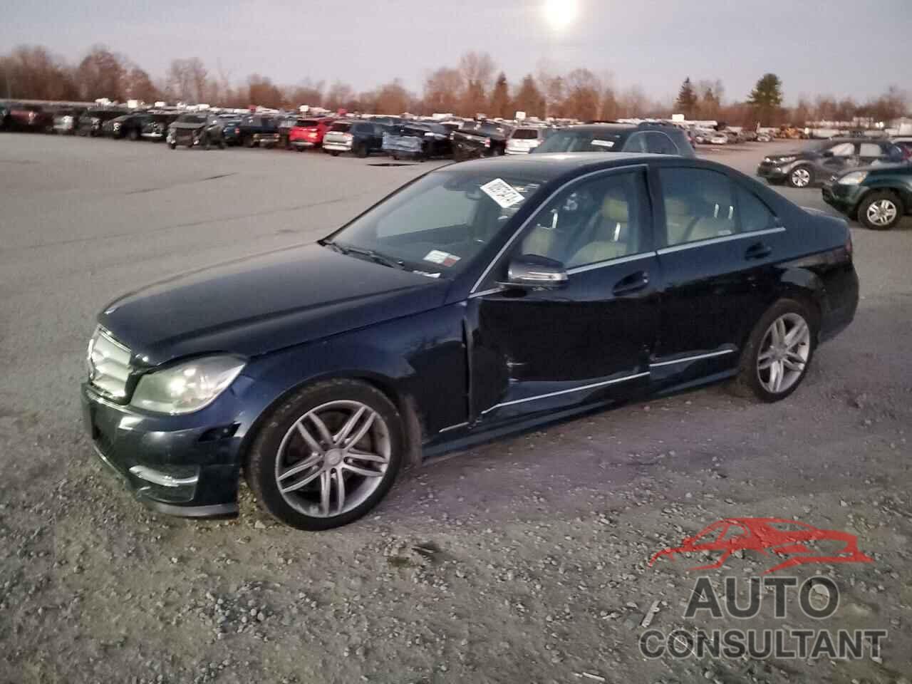 MERCEDES-BENZ C-CLASS 2013 - WDDGF8AB4DR290827