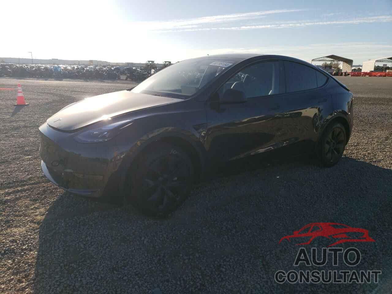 TESLA MODEL Y 2025 - 7SAYGDED8SF225825